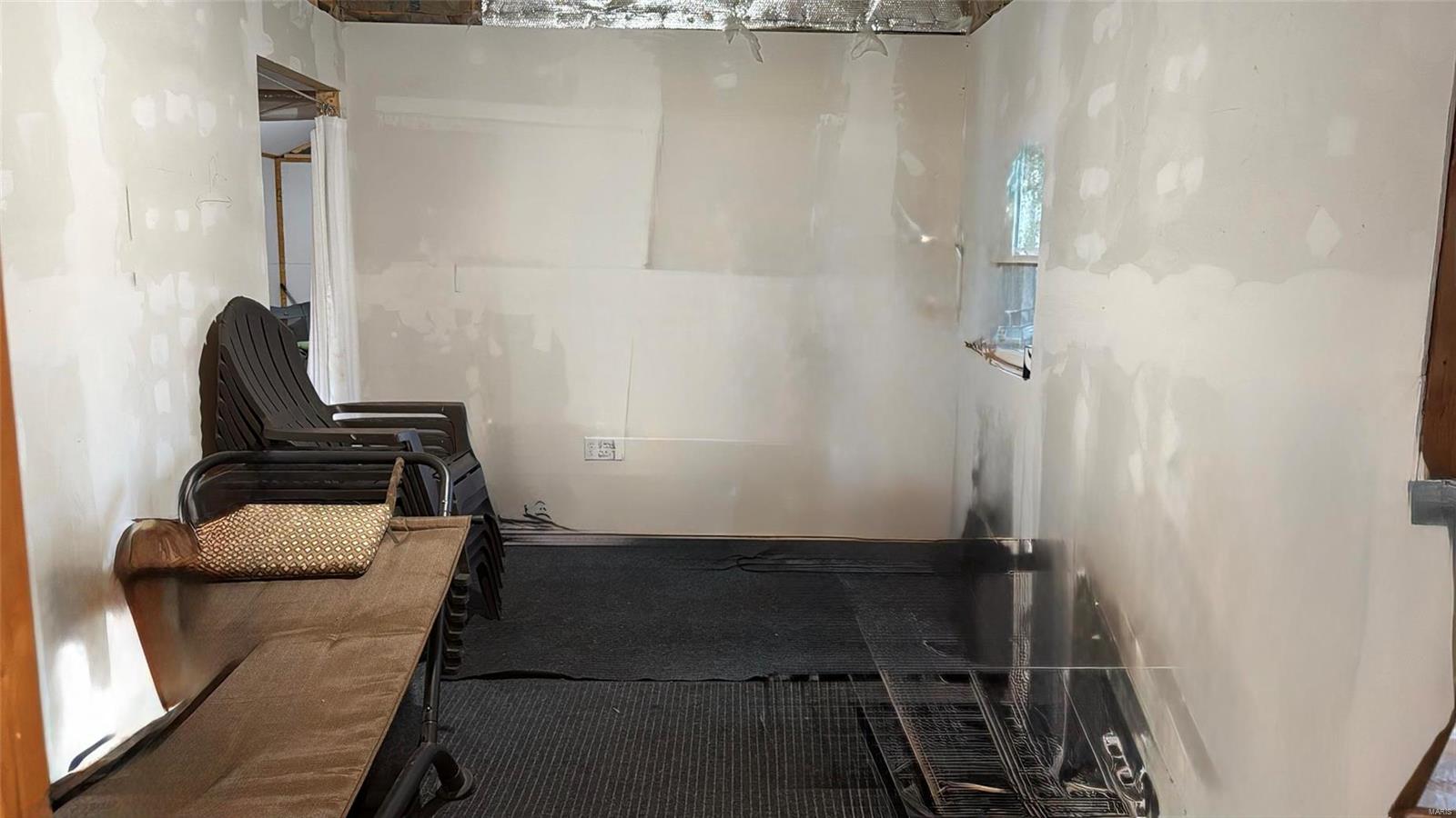 3033 Highway J Property Photo 15