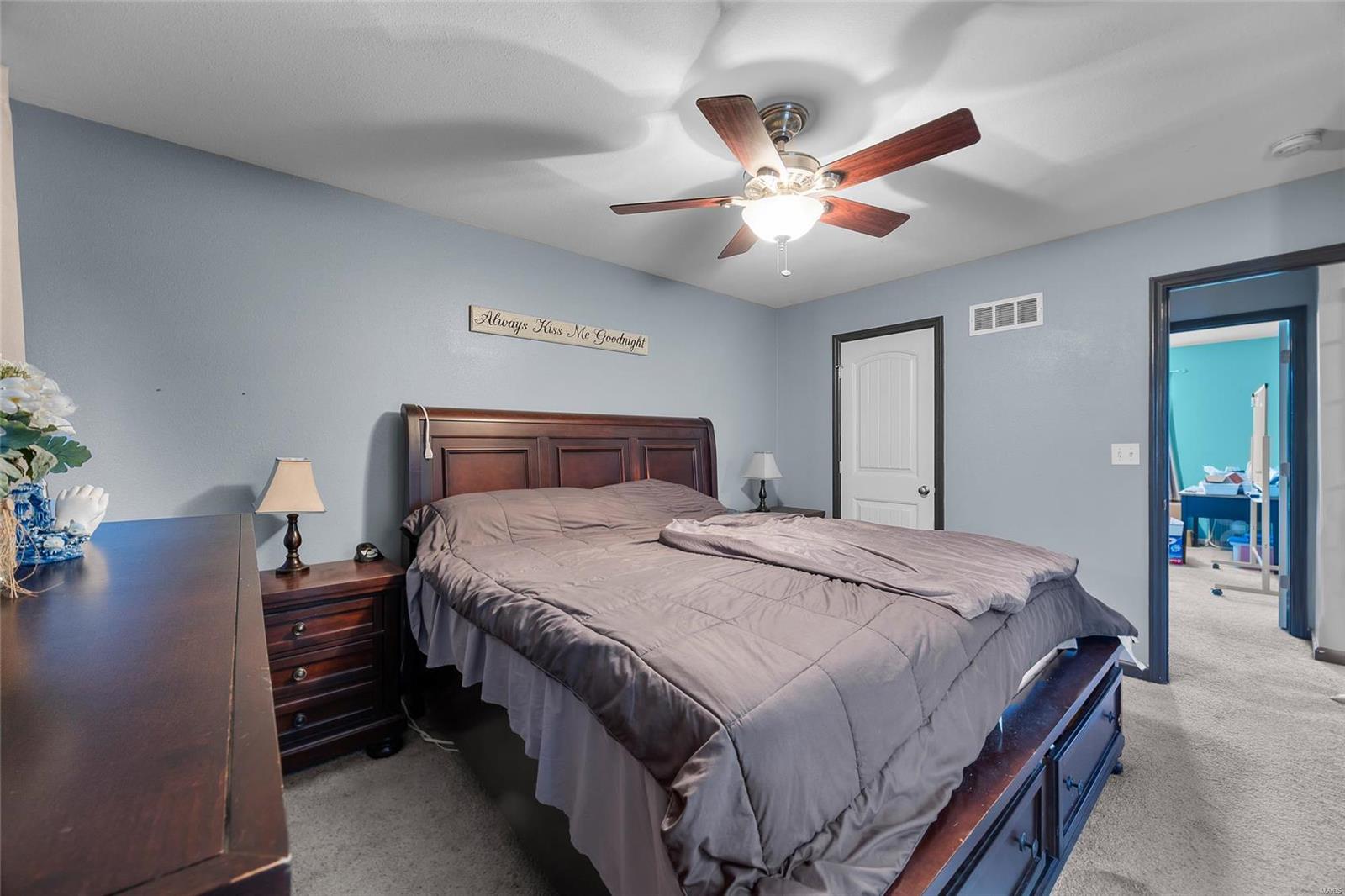 806 Carly Court Property Photo 23