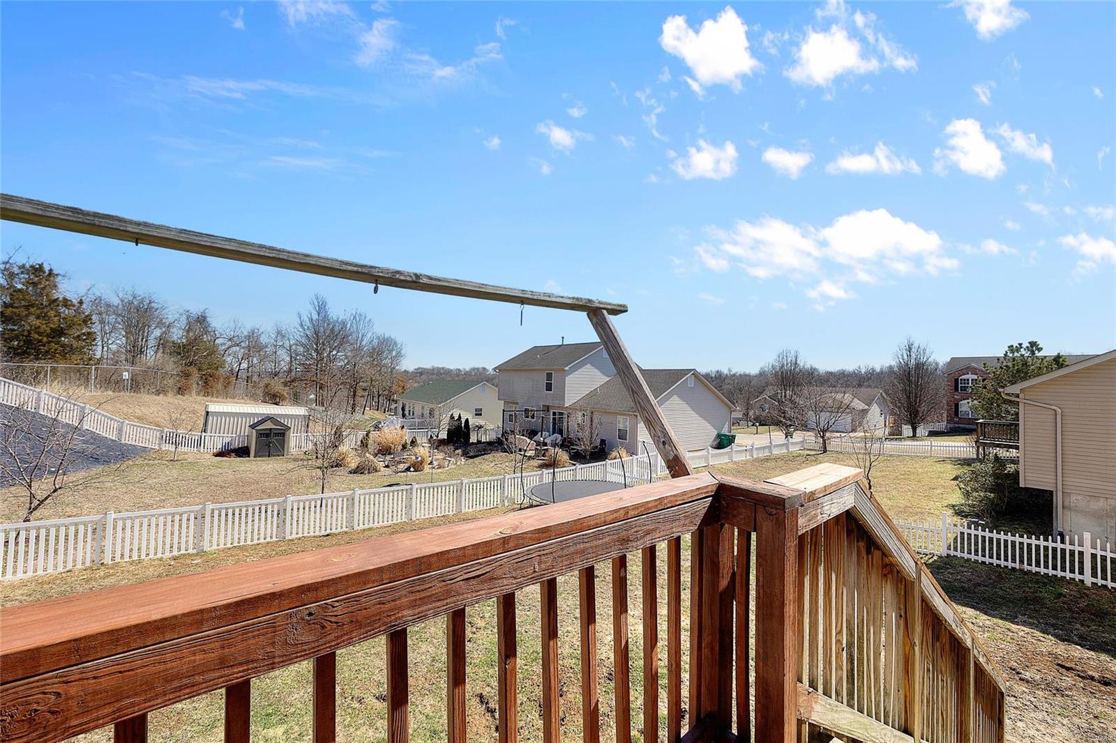 806 Carly Court Property Photo 31
