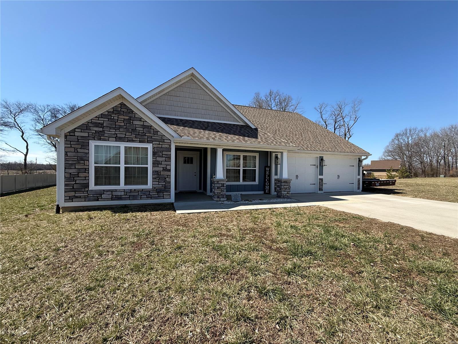 379 Lakeview Property Photo 1