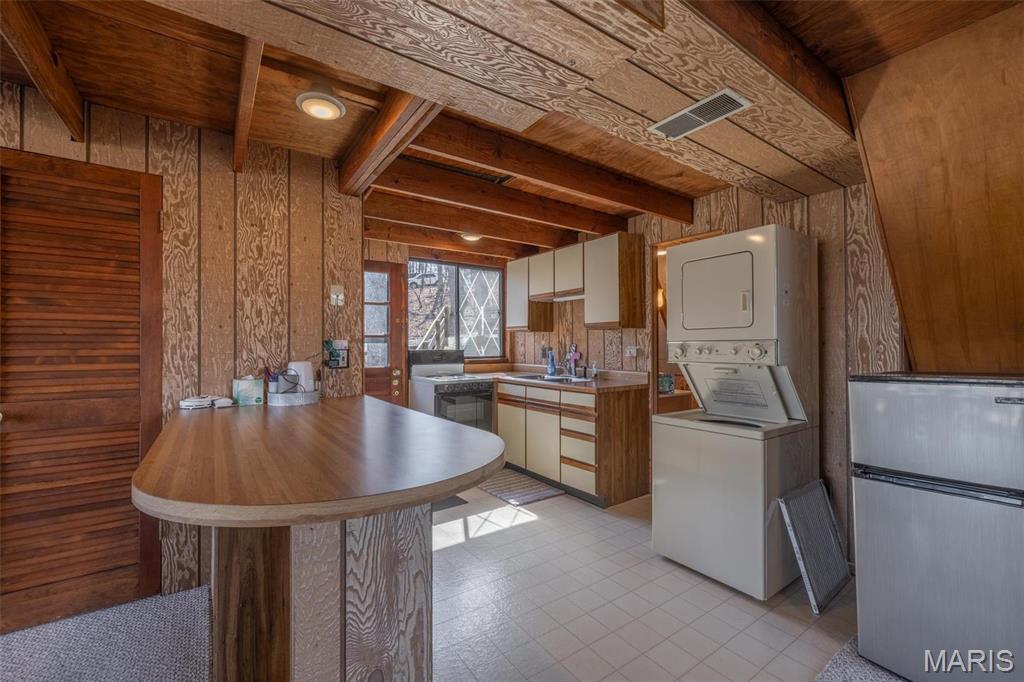 707 E Aspen Slope Drive Property Photo 8