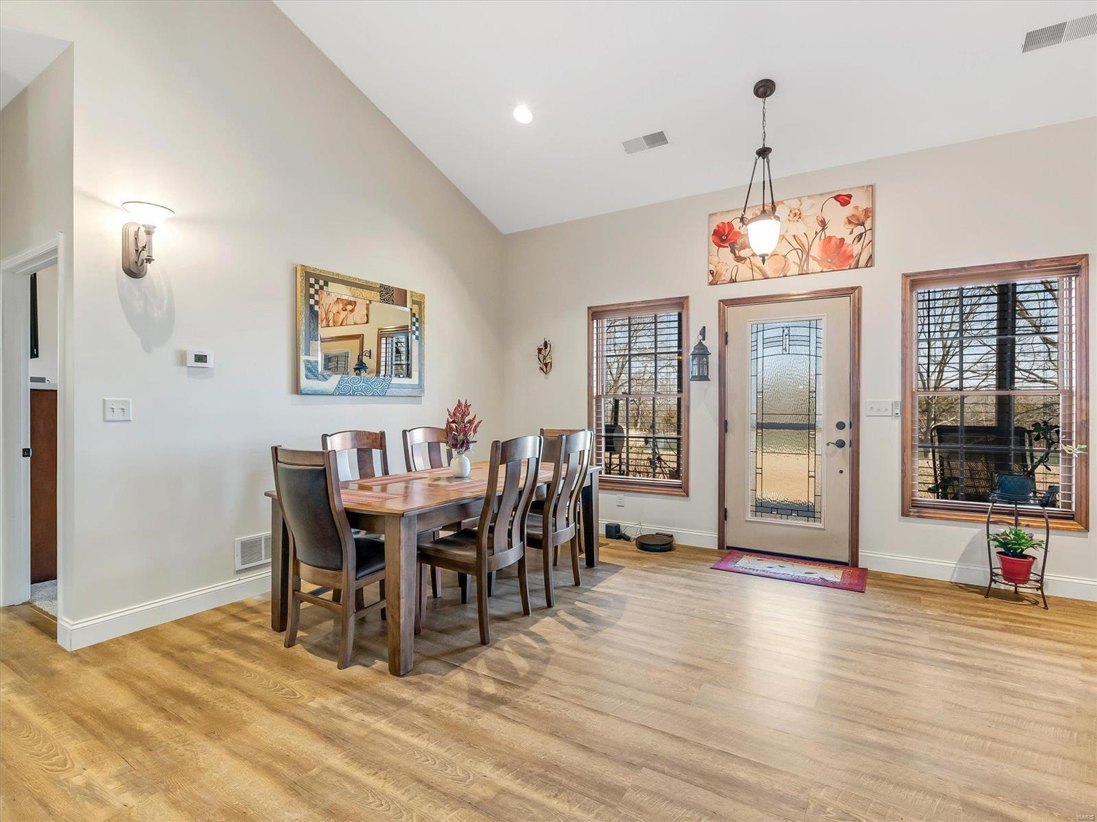 1109 N Flint Hill Road Property Photo 11