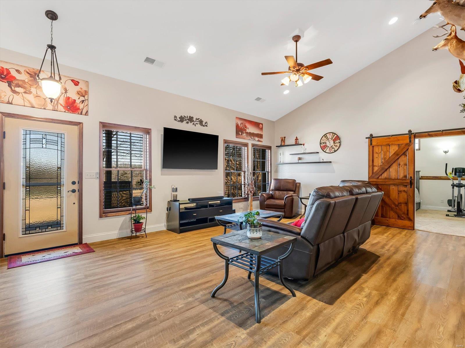 1109 N Flint Hill Road Property Photo 13