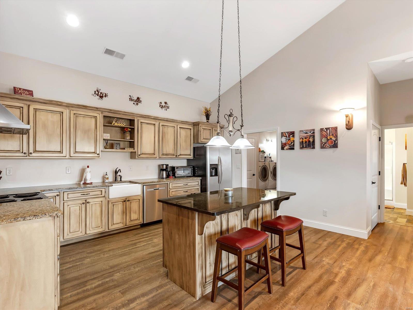 1109 N Flint Hill Road Property Photo 14