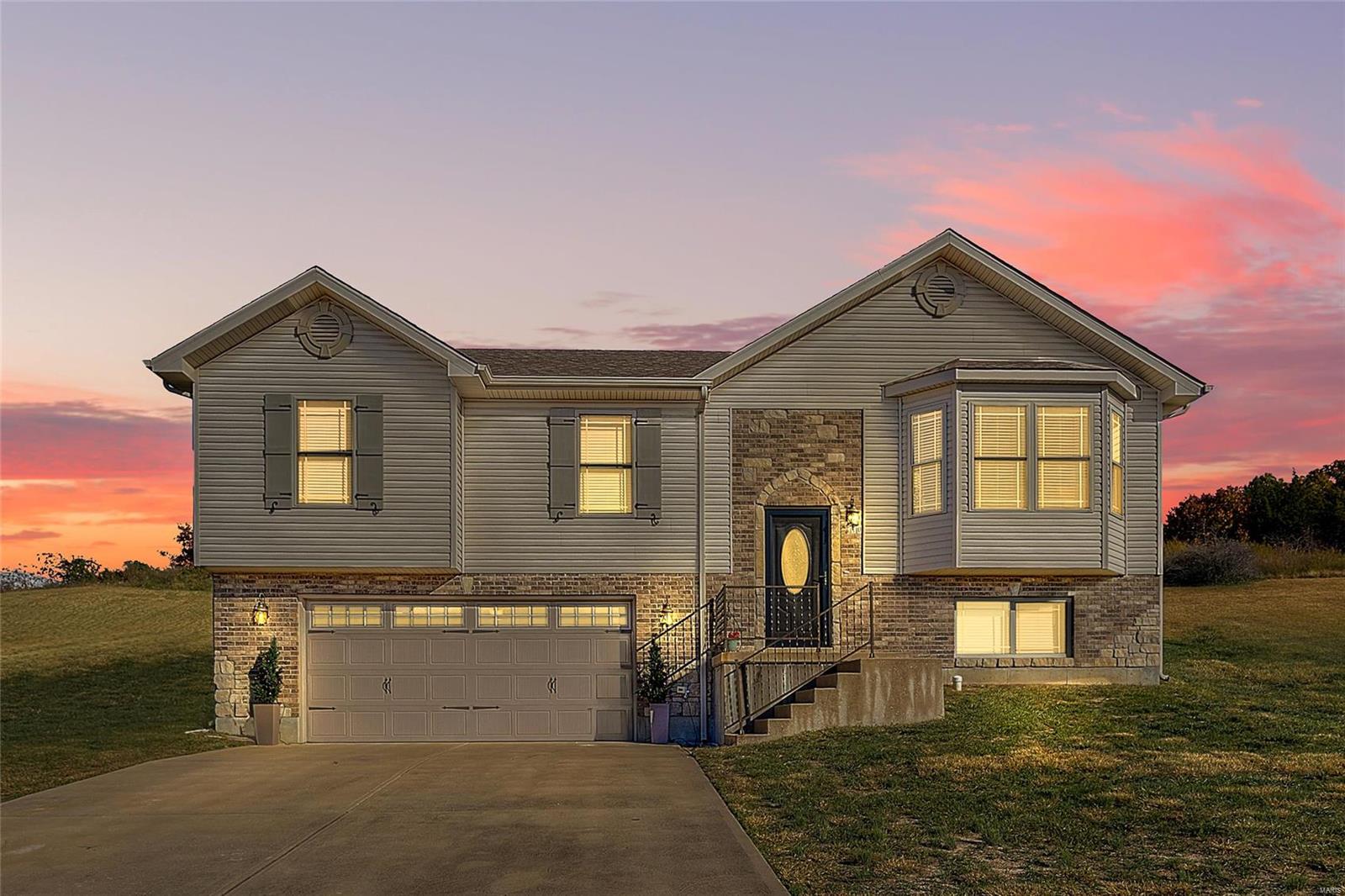 810 Hawks Circle Drive Property Photo