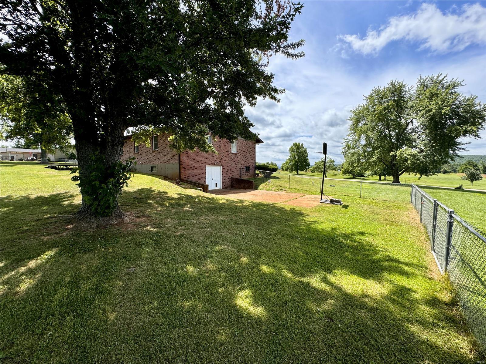 1098 Madison 502 Property Photo 30