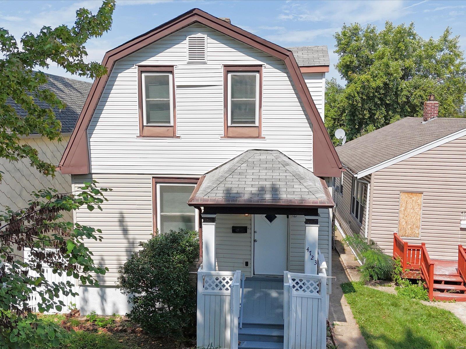 4723 Varrelmann Property Photo 1