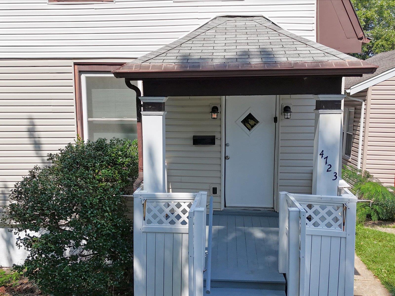 4723 Varrelmann Property Photo 2