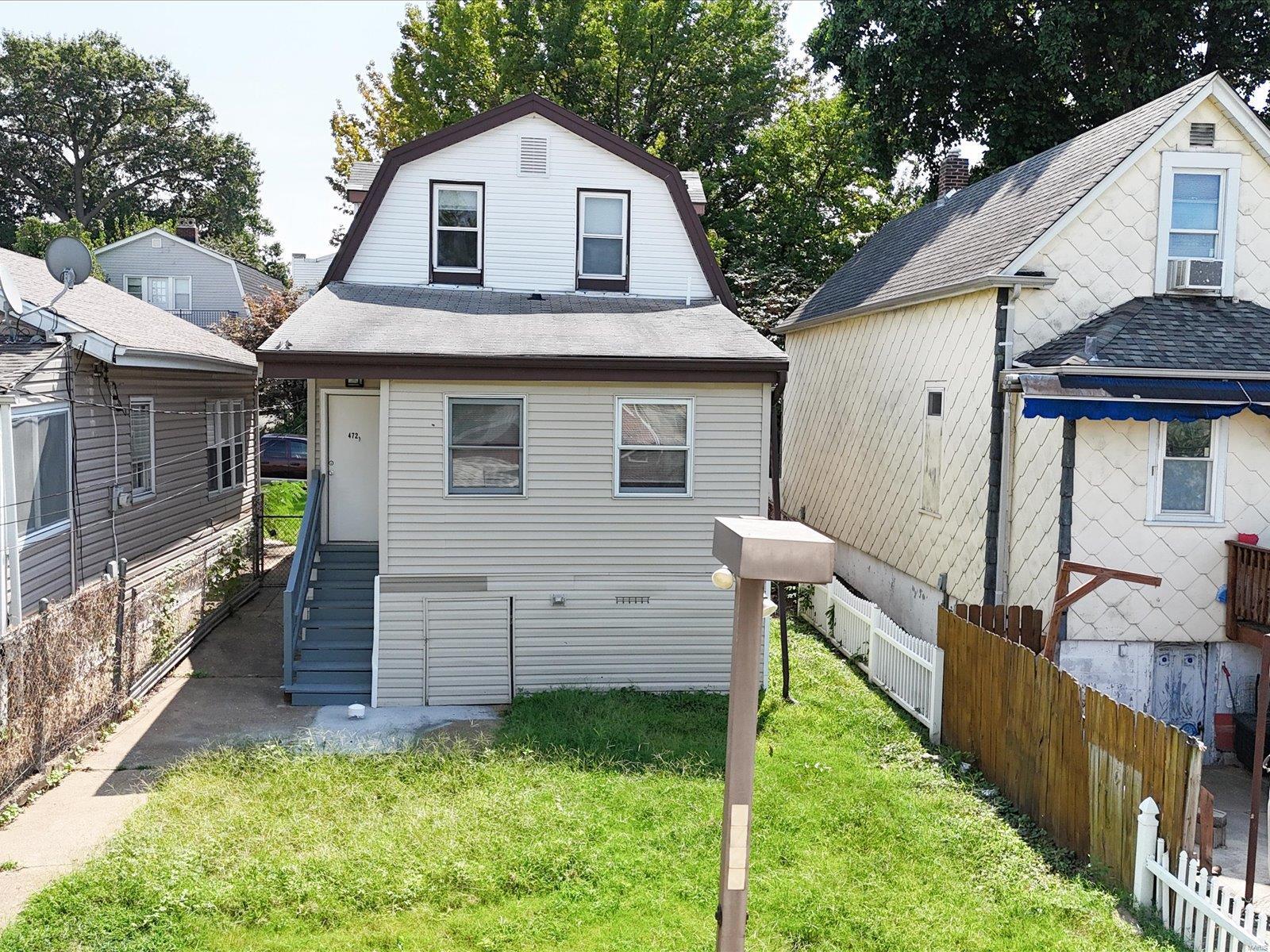 4723 Varrelmann Property Photo 6