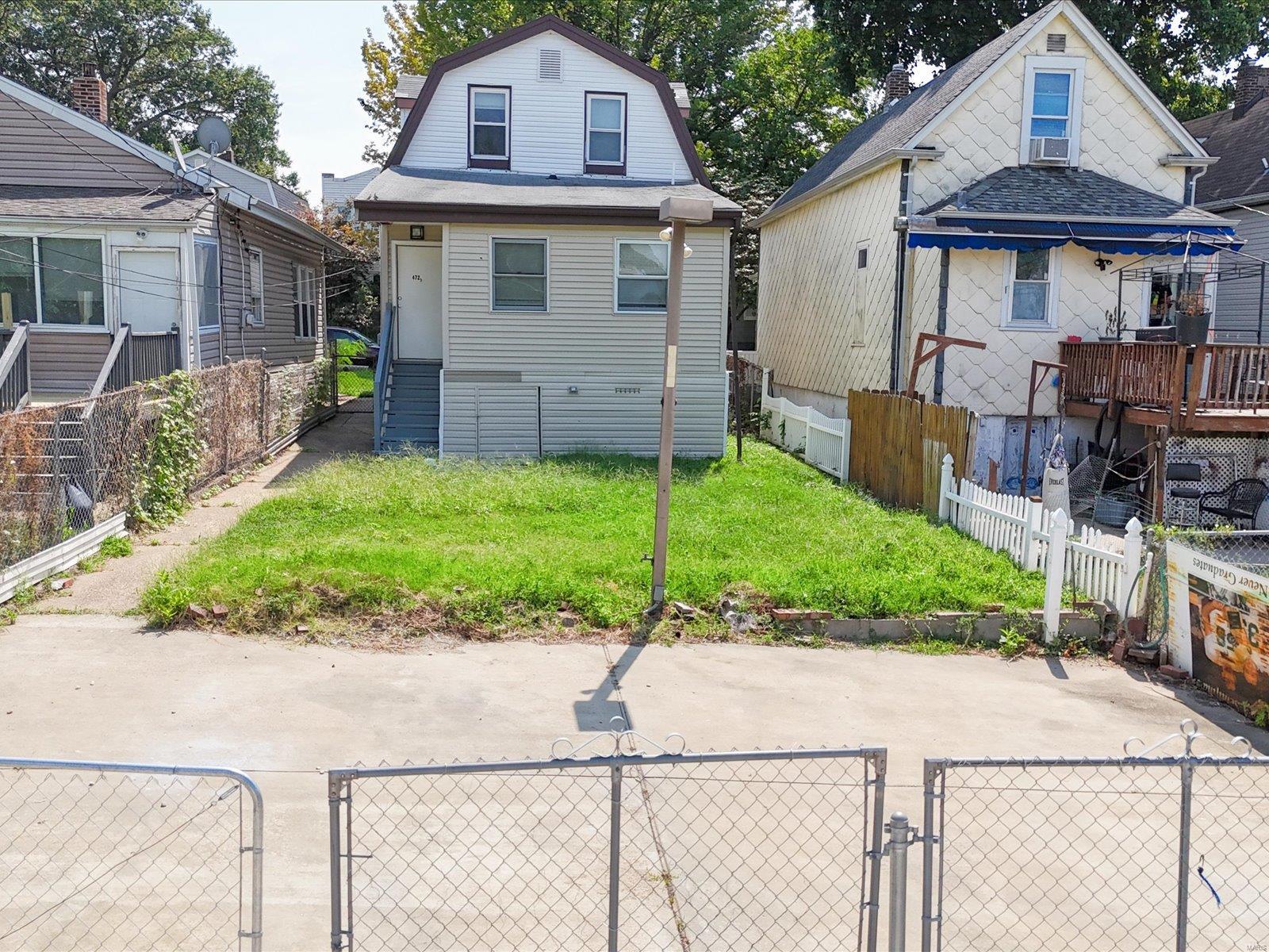 4723 Varrelmann Property Photo 7
