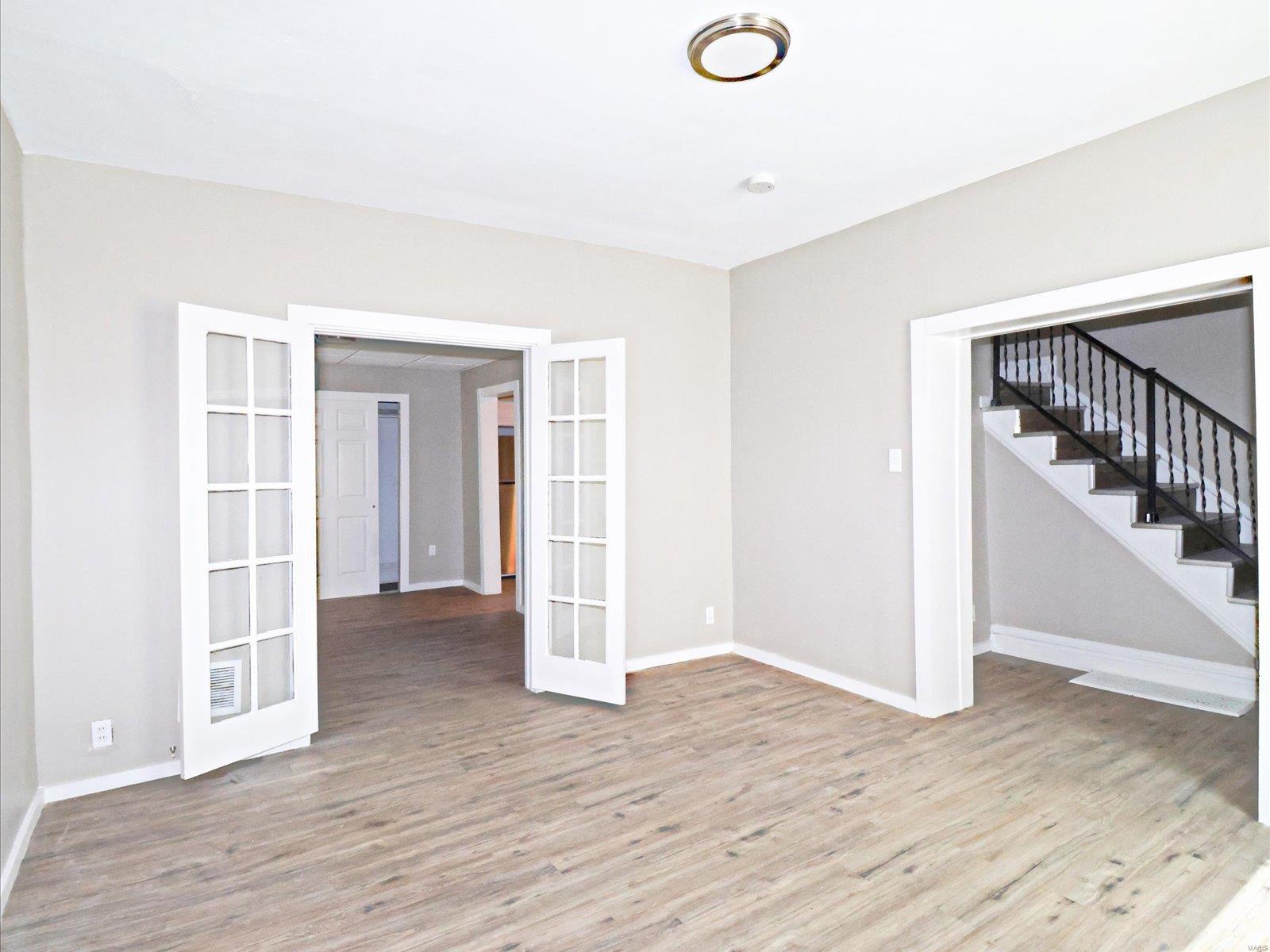 4723 Varrelmann Property Photo 10