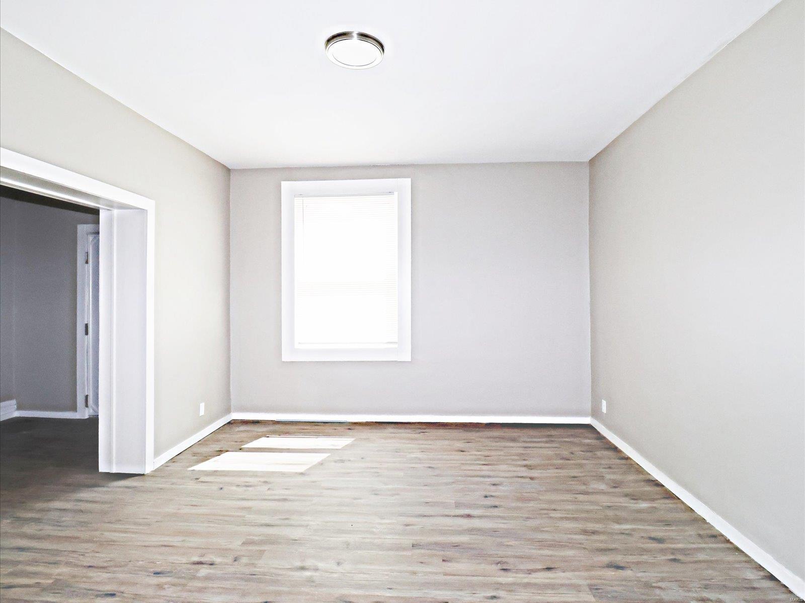 4723 Varrelmann Property Photo 12