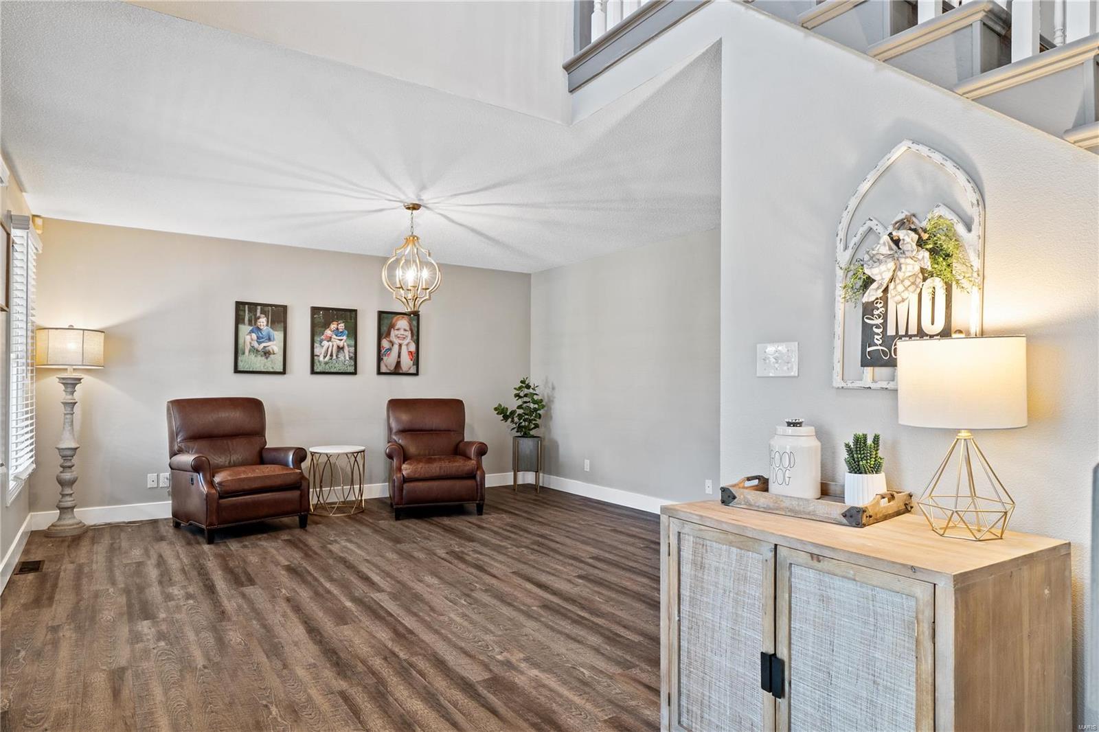 409 Oak Forest Property Photo 15