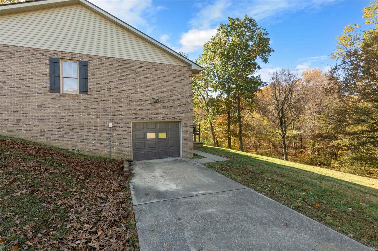 409 Oak Forest Property Photo 45
