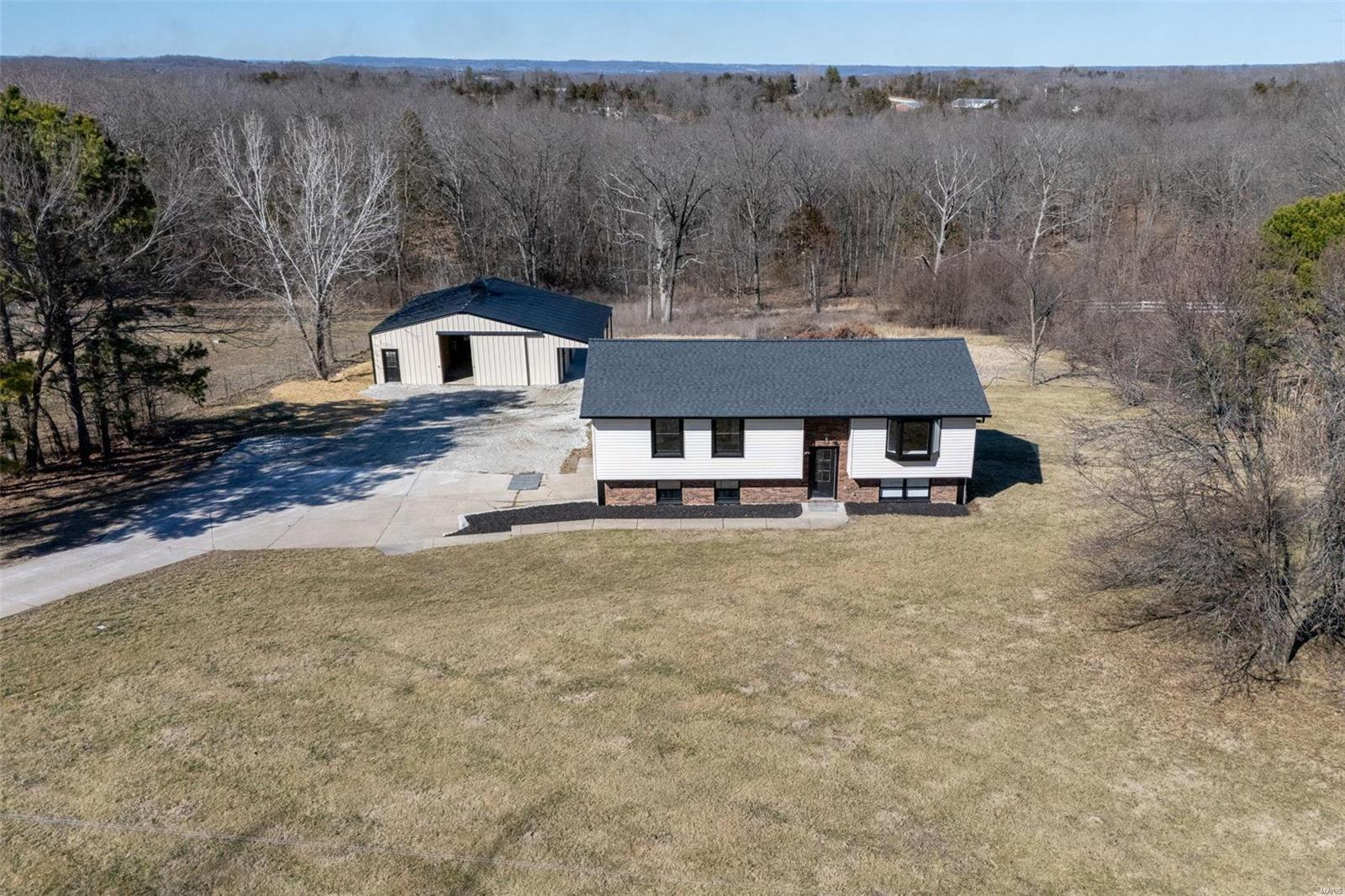 719 Green Ridge Drive Property Photo 3