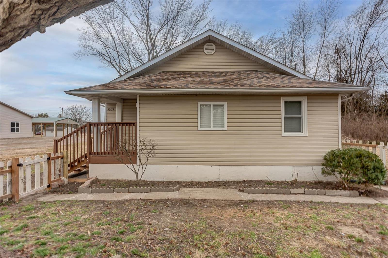 809 State Street Property Photo
