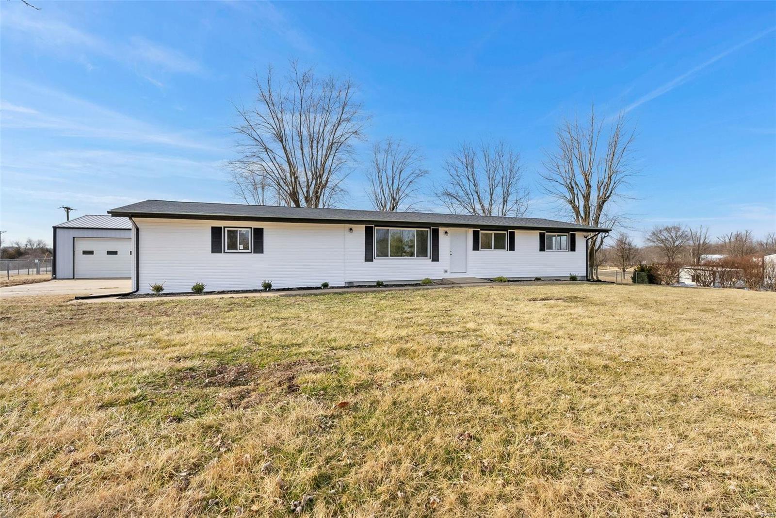 1008 Highway E Property Photo