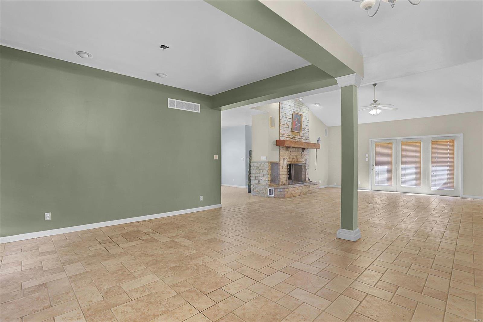 178 Whitetail Crossing Trail Property Photo 9