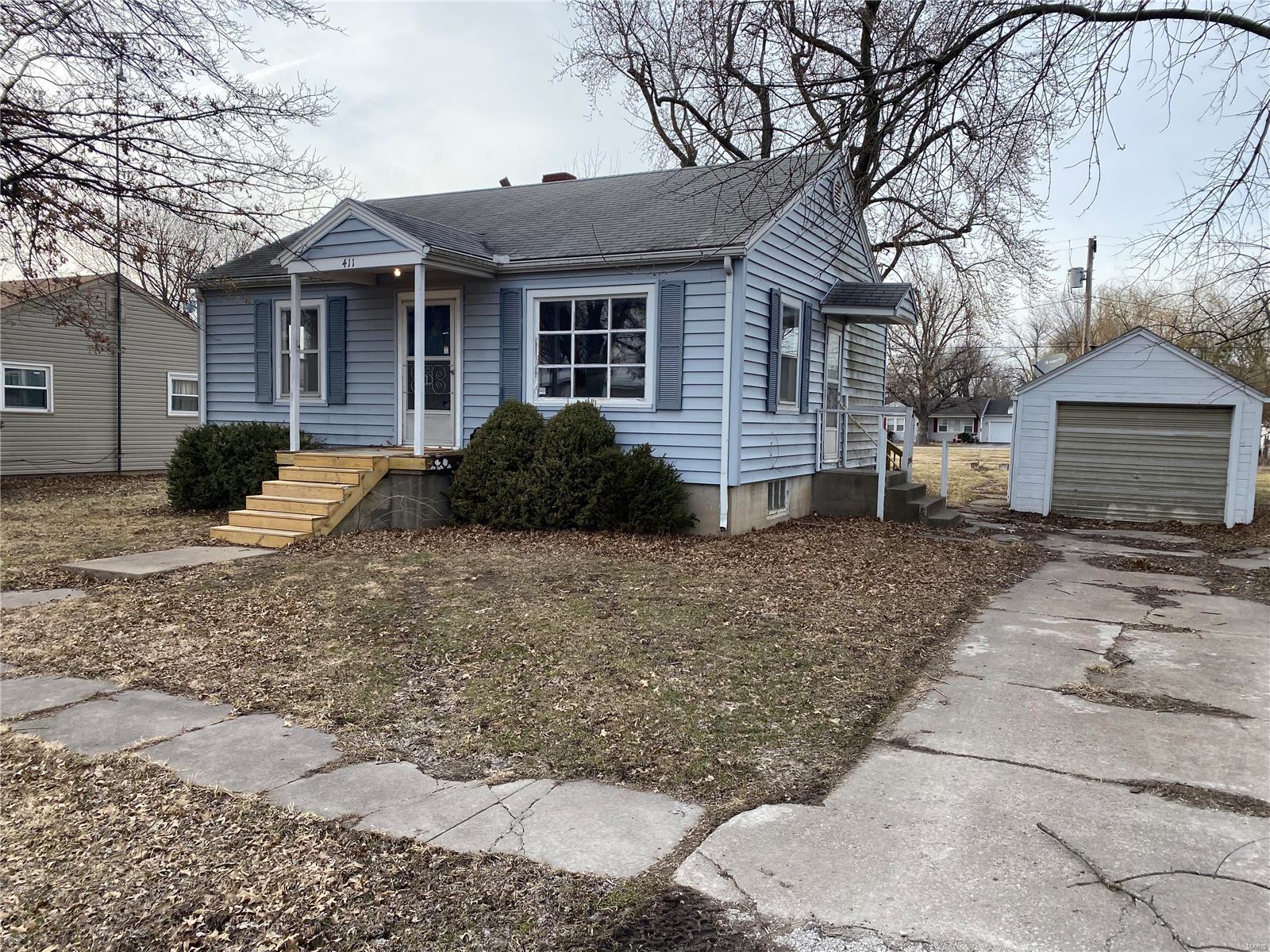 411 W Mcpike Street Property Photo