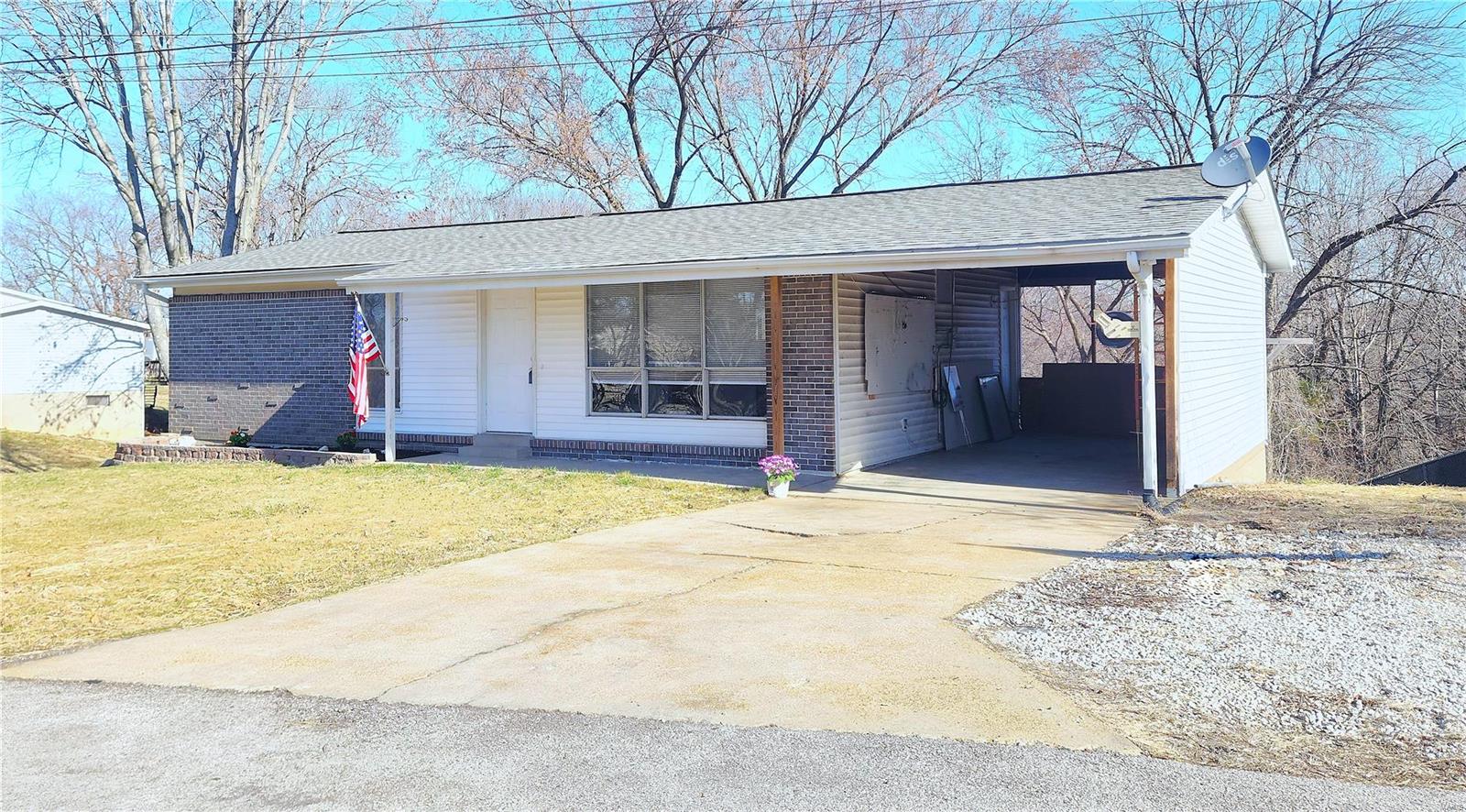 5909 Starlight Drive Property Photo 1