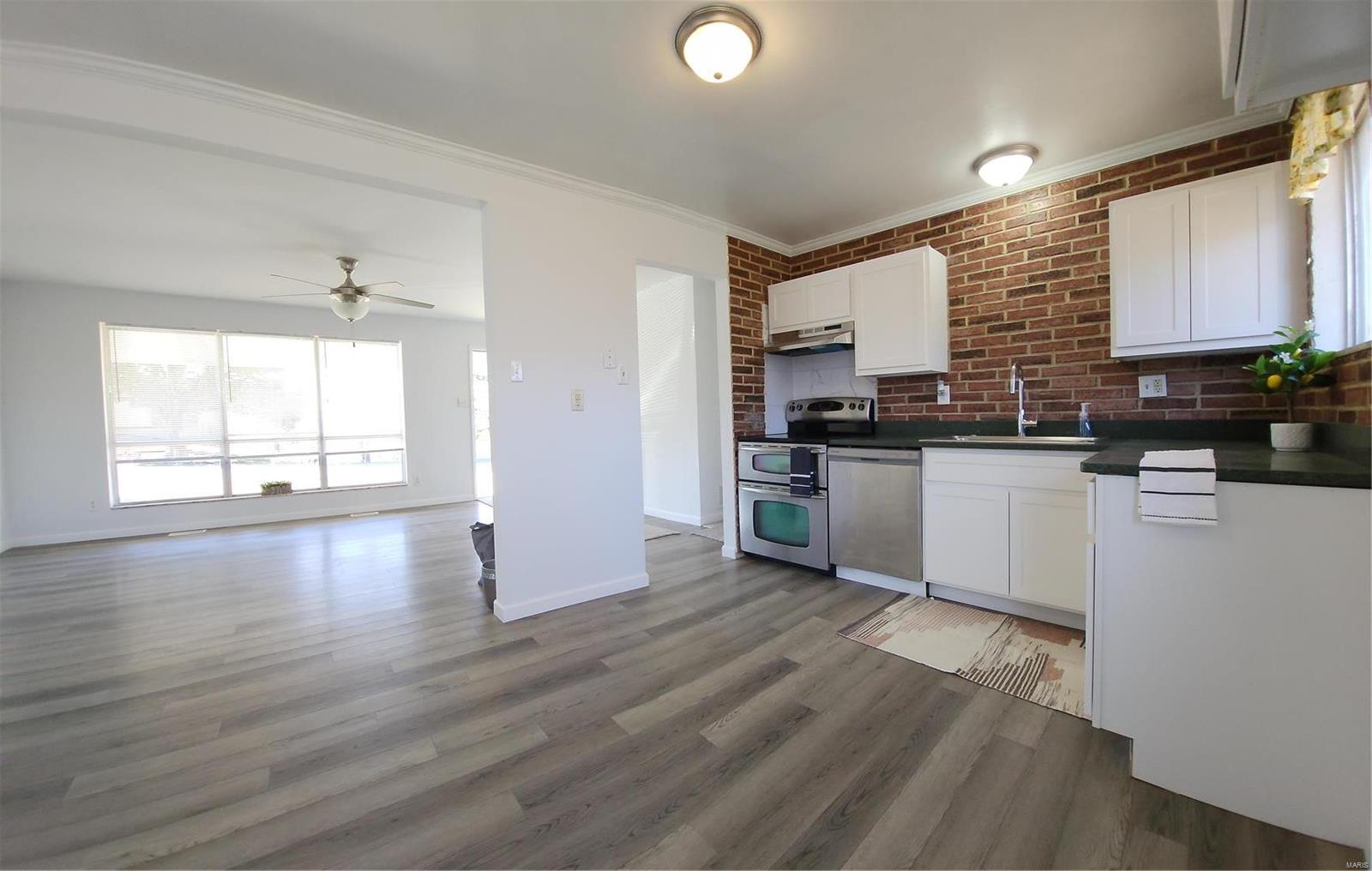 5909 Starlight Drive Property Photo 3