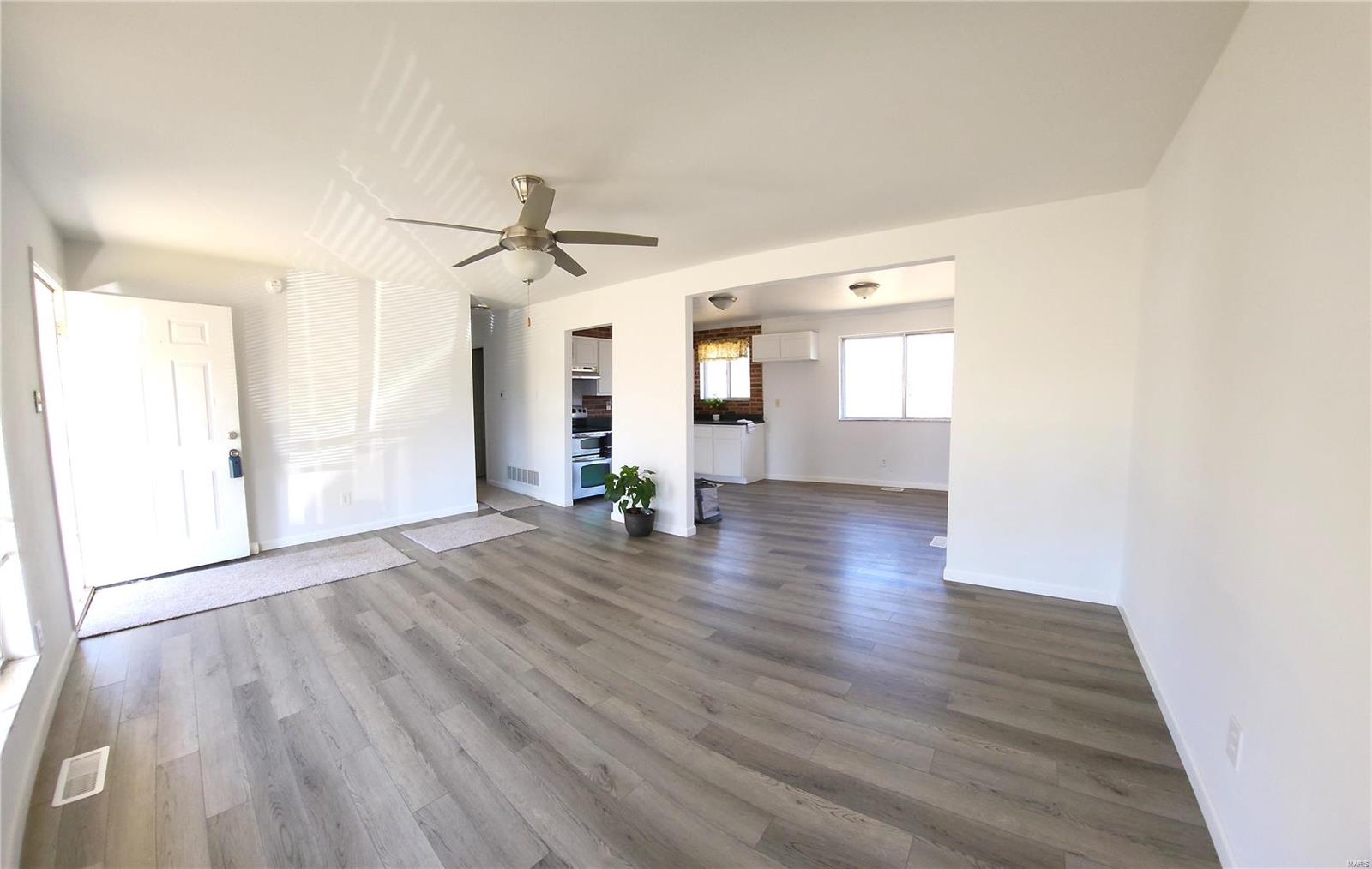 5909 Starlight Drive Property Photo 4