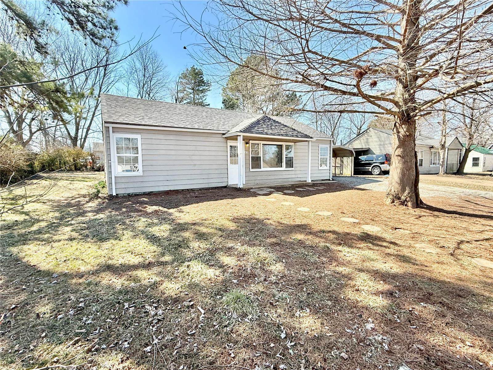 610 Wesley Dr Property Photo 1