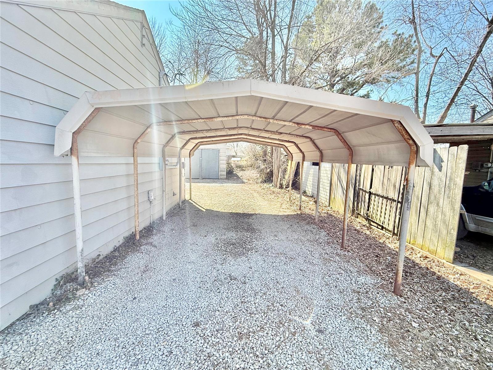 610 Wesley Dr Property Photo 10