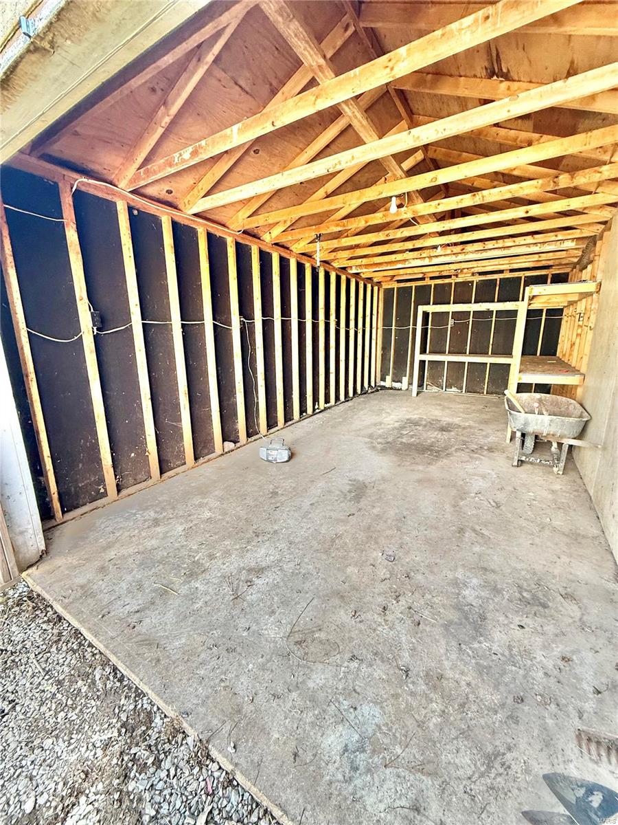 610 Wesley Dr Property Photo 13