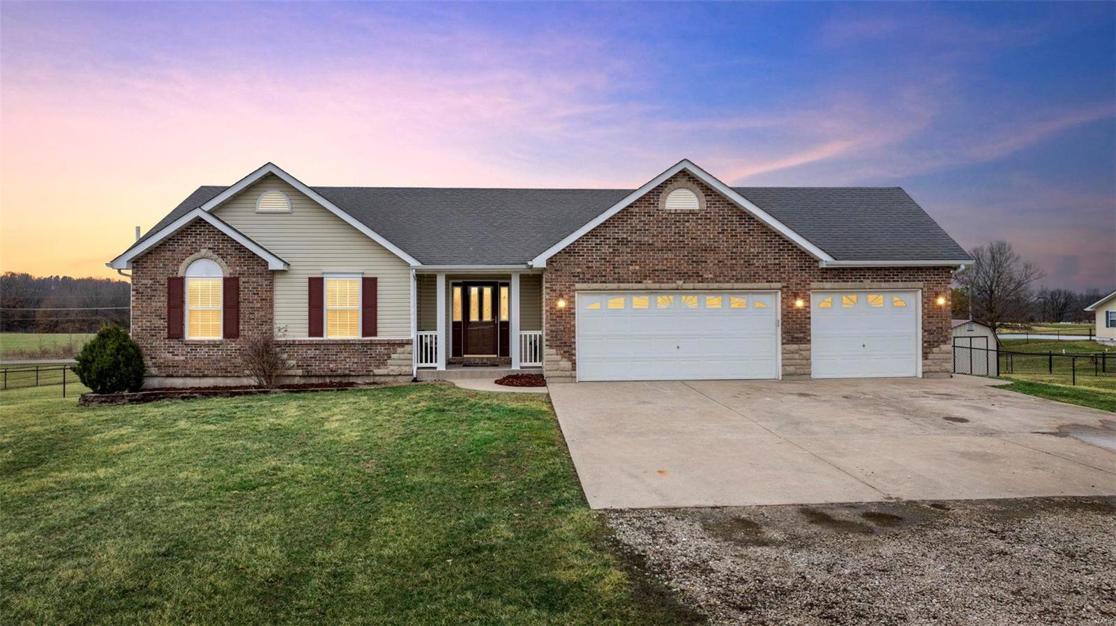 Hawk Point Real Estate Listings Main Image