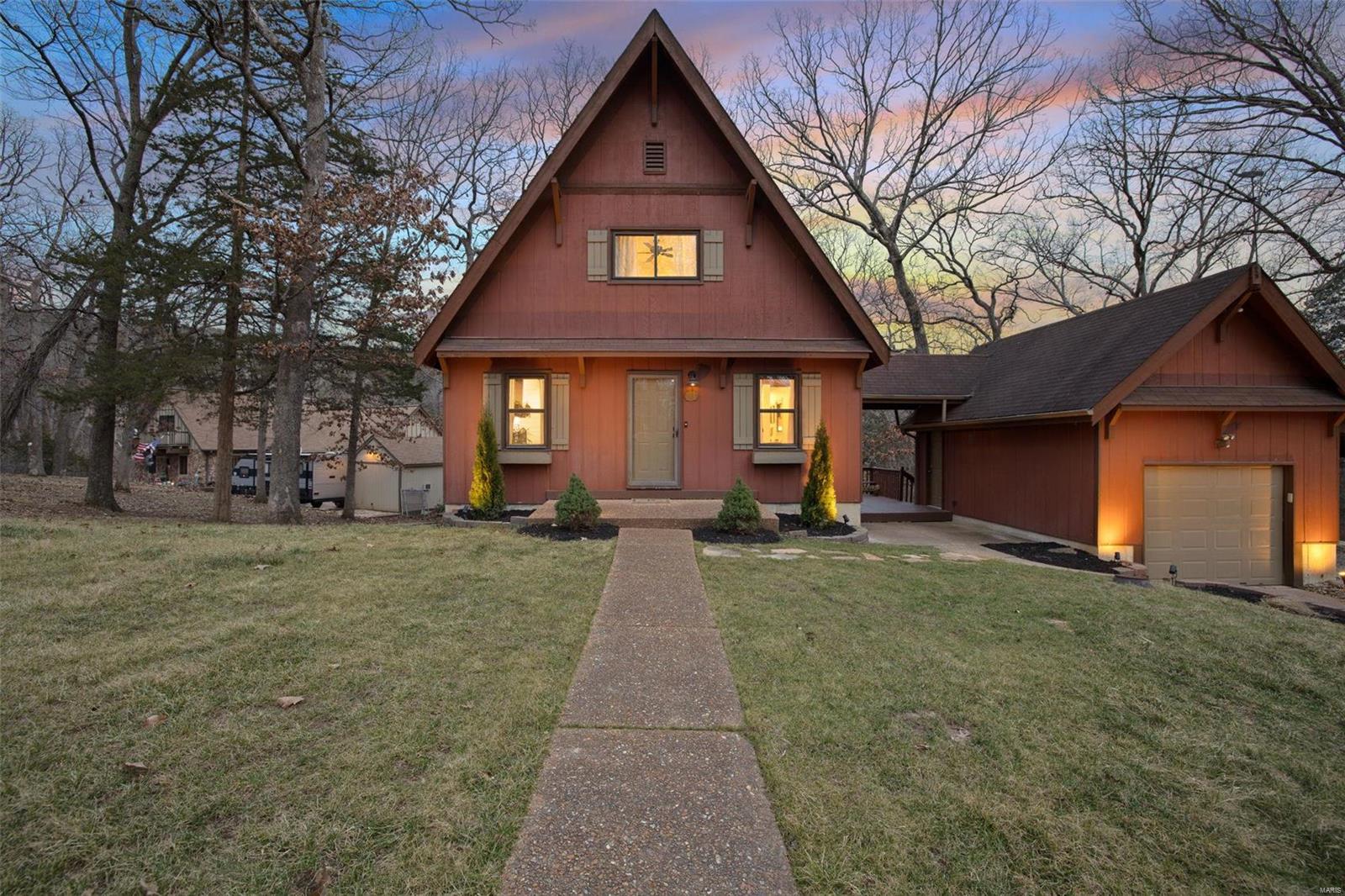 65 Castle Acrs Property Photo 2