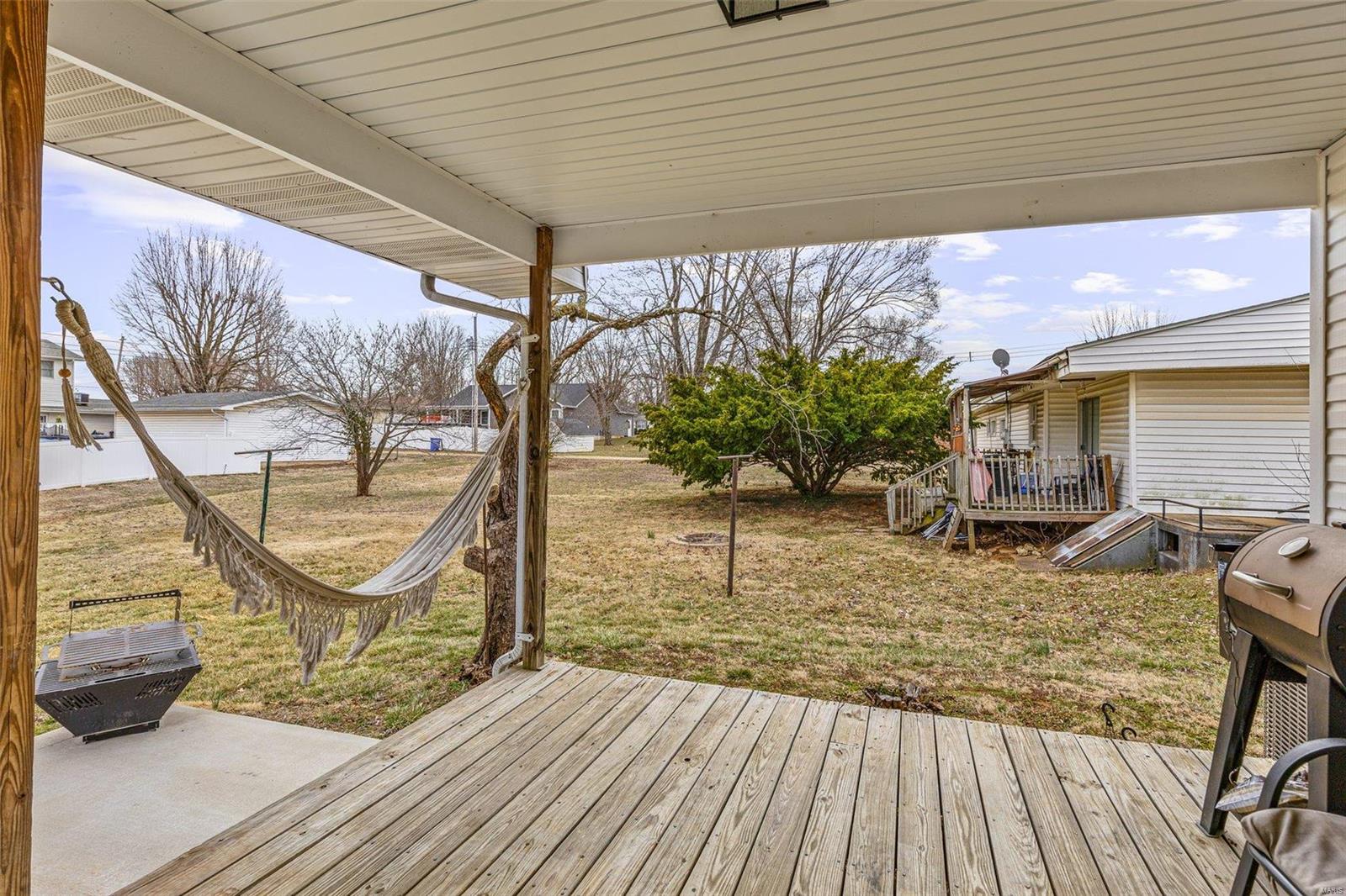 302 North Carter Street Property Photo 44