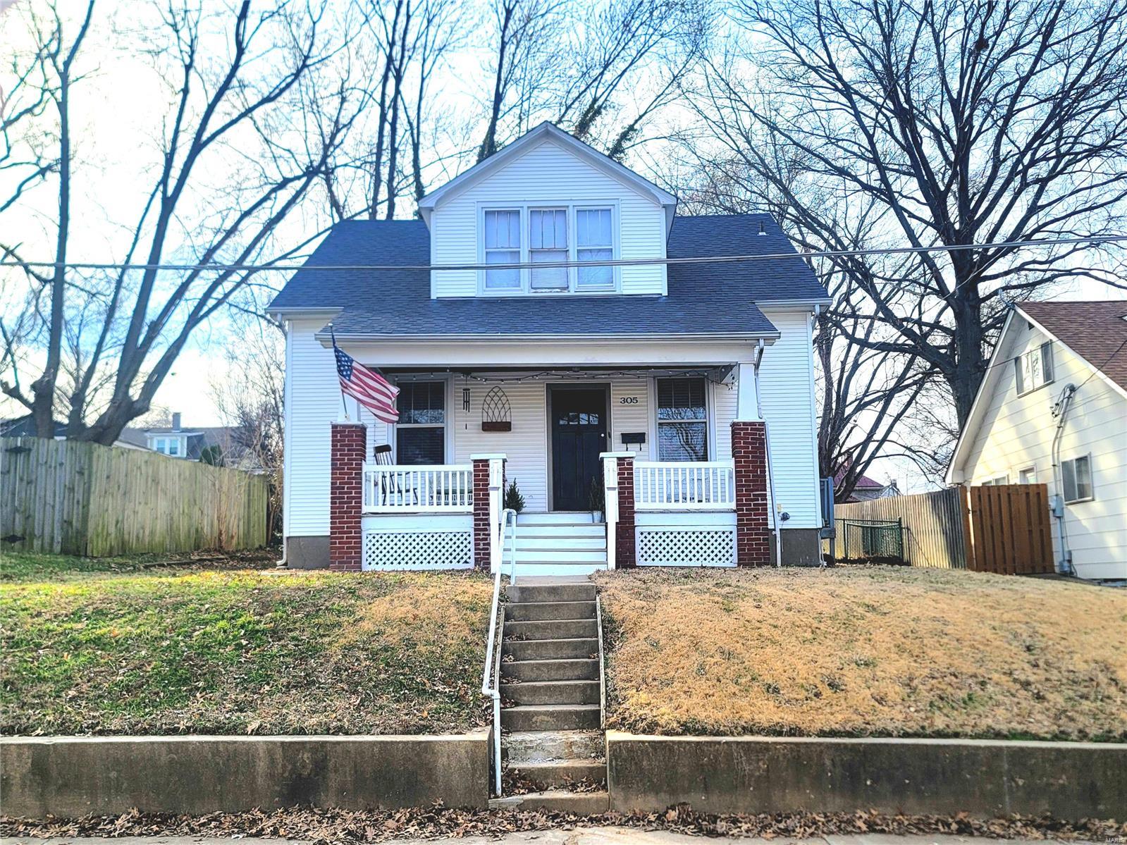 305 Williams Street Property Photo 1