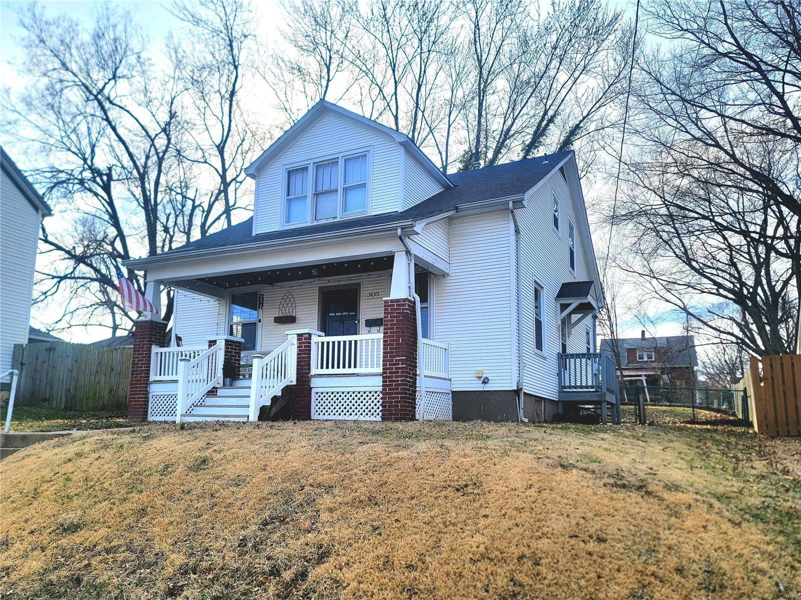 305 Williams Street Property Photo 3