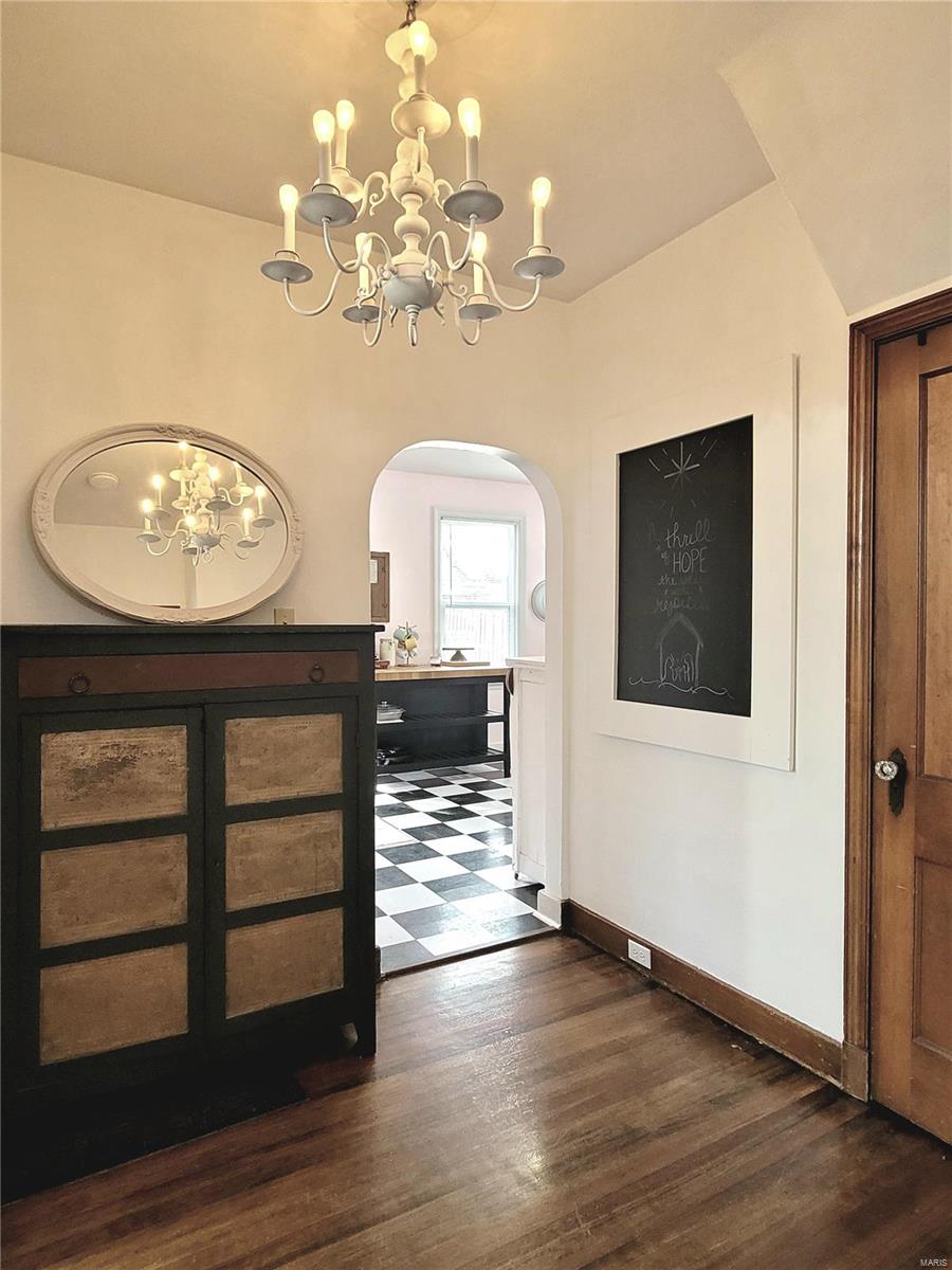 305 Williams Street Property Photo 13