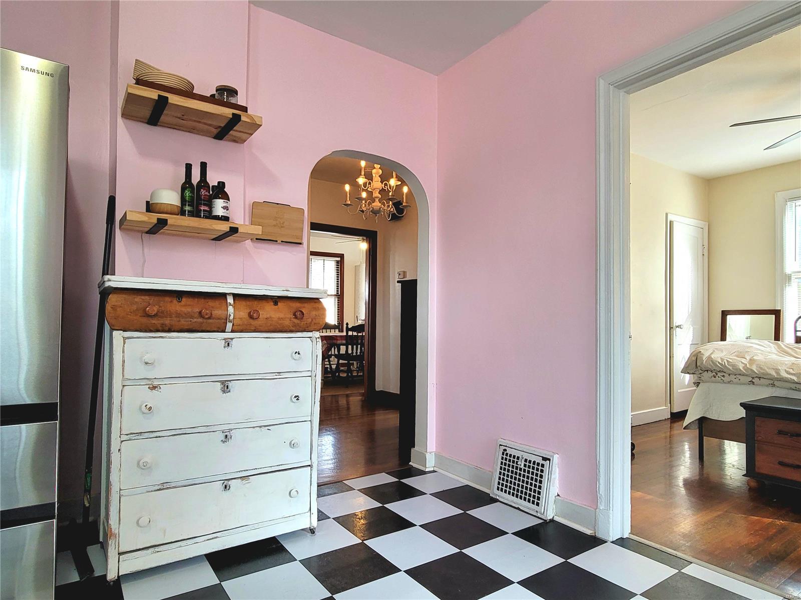 305 Williams Street Property Photo 14