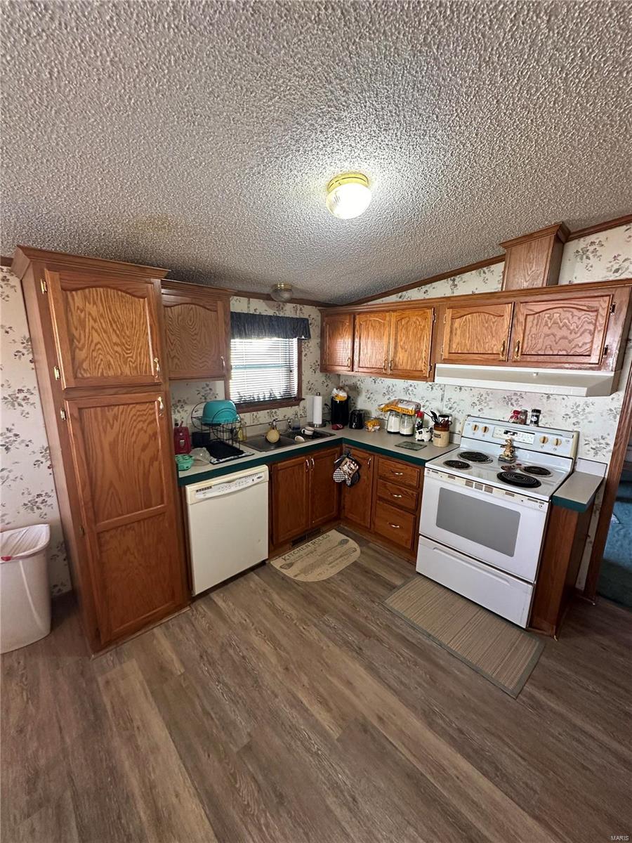 318 Valleyview Drive Property Photo 10