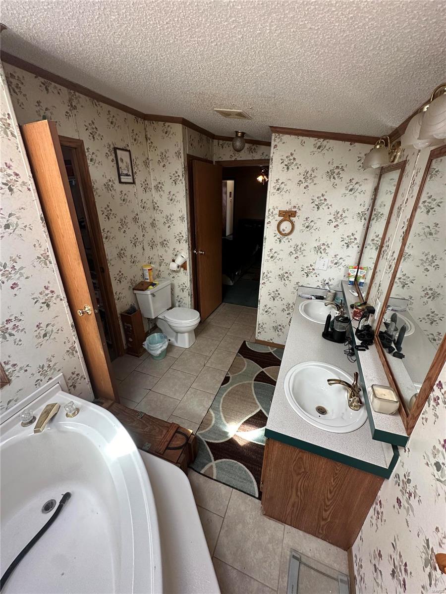 318 Valleyview Drive Property Photo 18