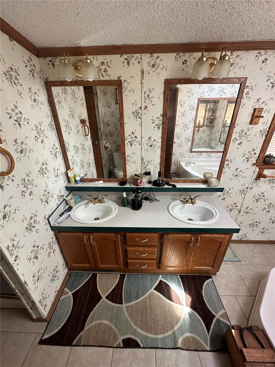 318 Valleyview Drive Property Photo 20