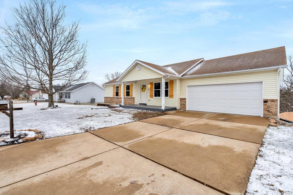 2860 Maplewood Drive Property Photo 4