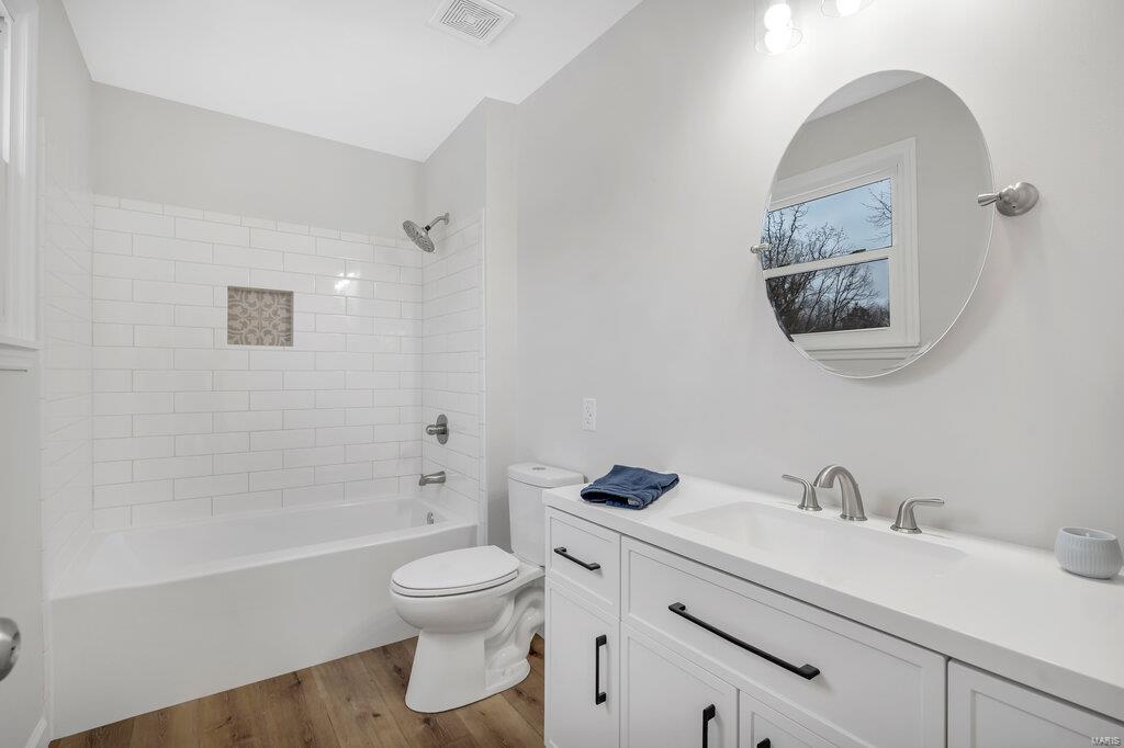 2860 Maplewood Drive Property Photo 29