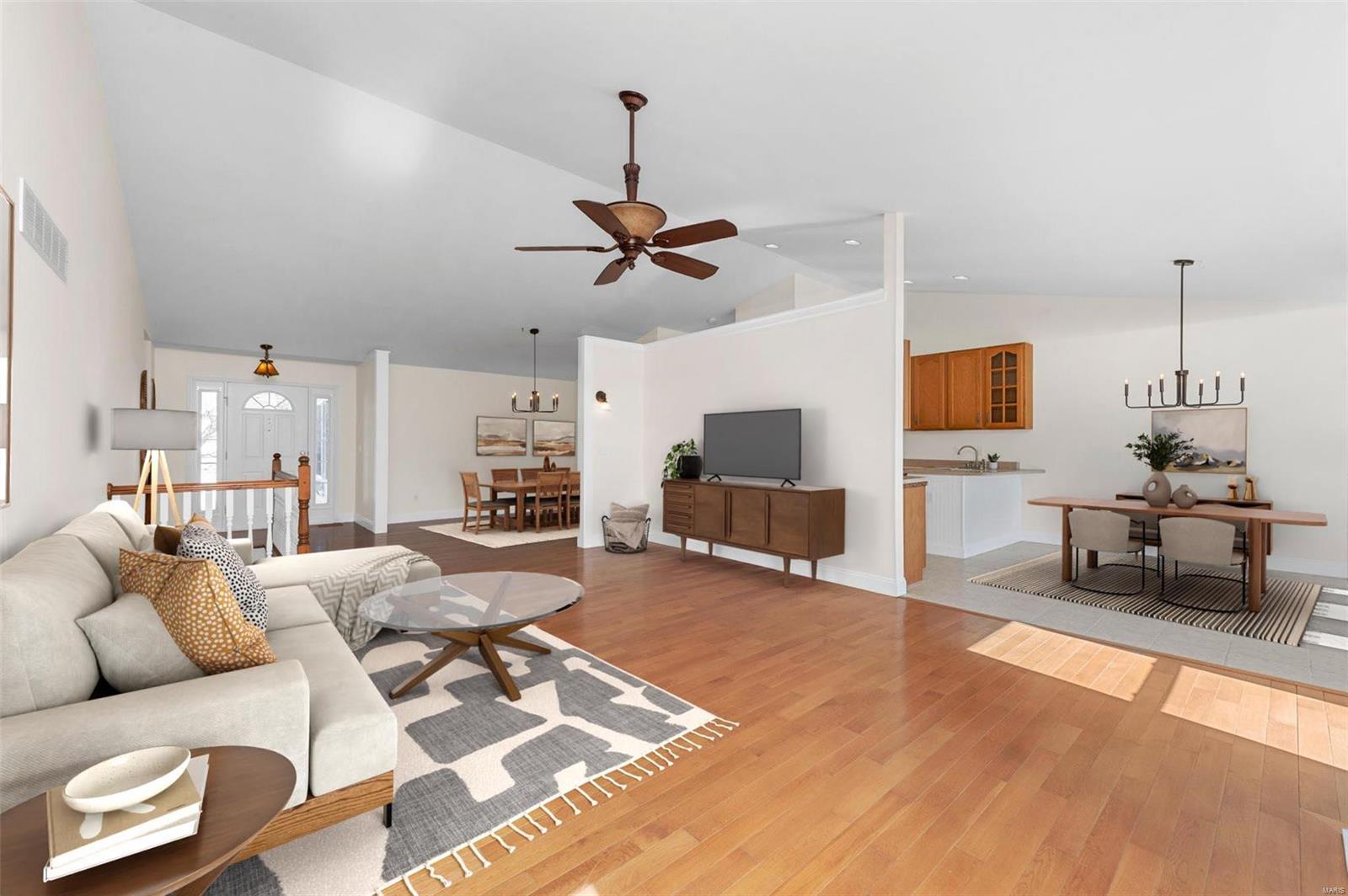 1108 Oak Hollow Drive Property Photo 3