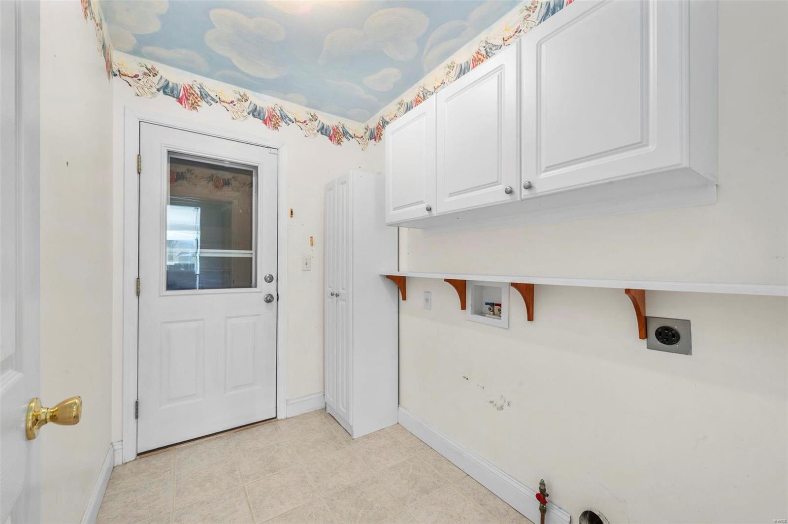 1108 Oak Hollow Drive Property Photo 22