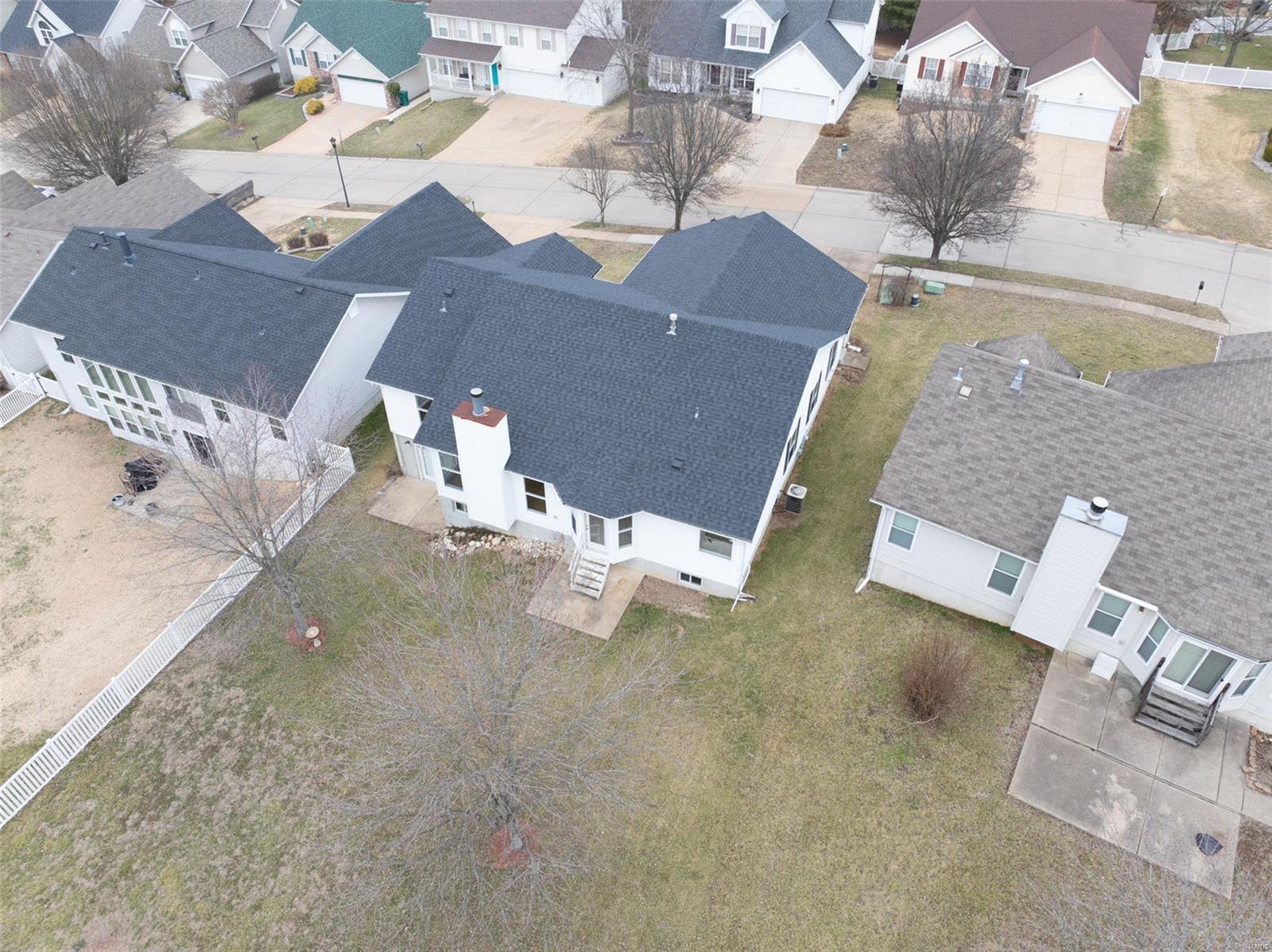 1108 Oak Hollow Drive Property Photo 28