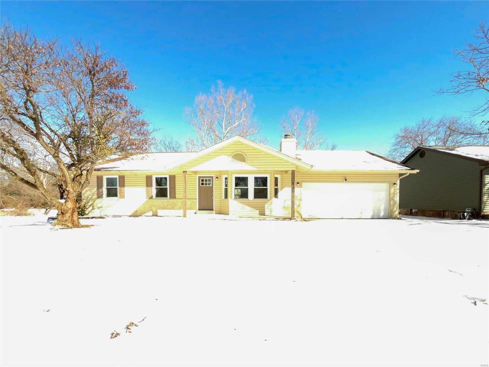 38 N Lang Drive Property Photo 1