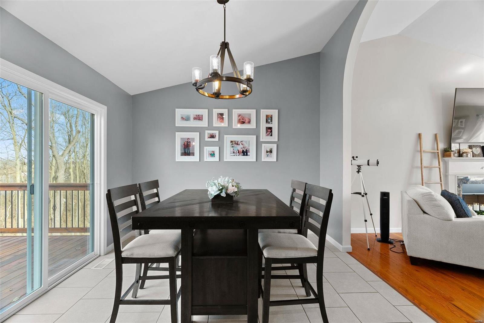 10241 Hawthorn Road Property Photo 12