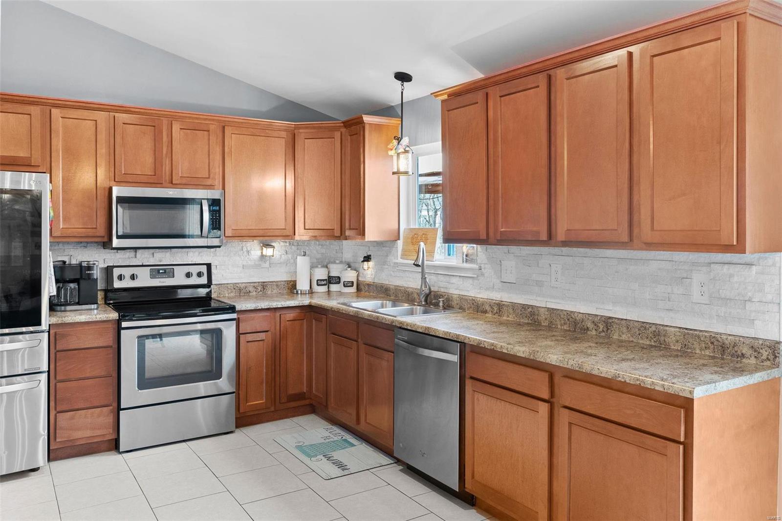 10241 Hawthorn Road Property Photo 19