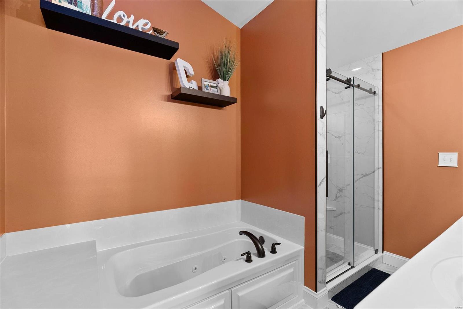 10241 Hawthorn Road Property Photo 23
