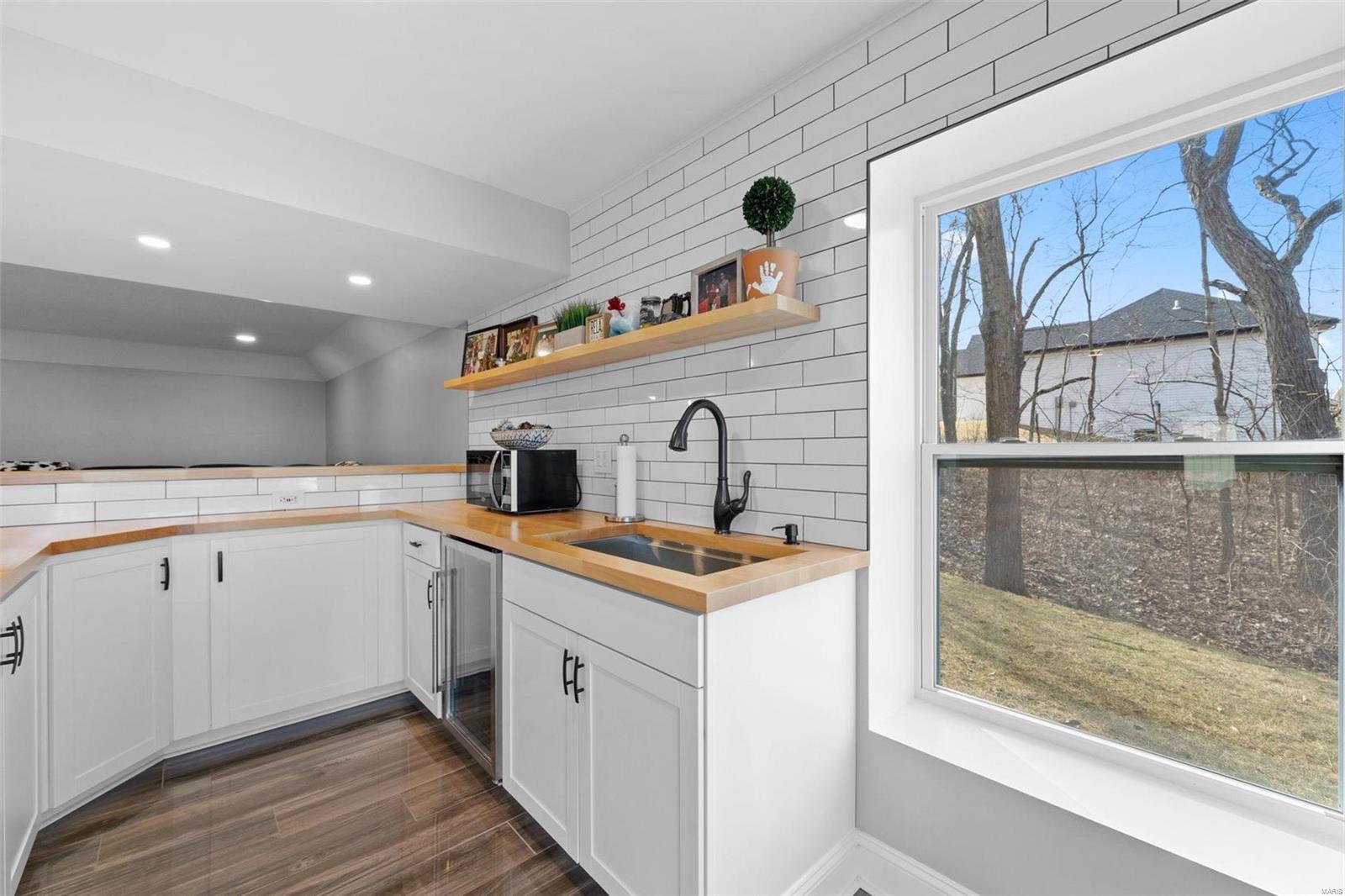 10241 Hawthorn Road Property Photo 36