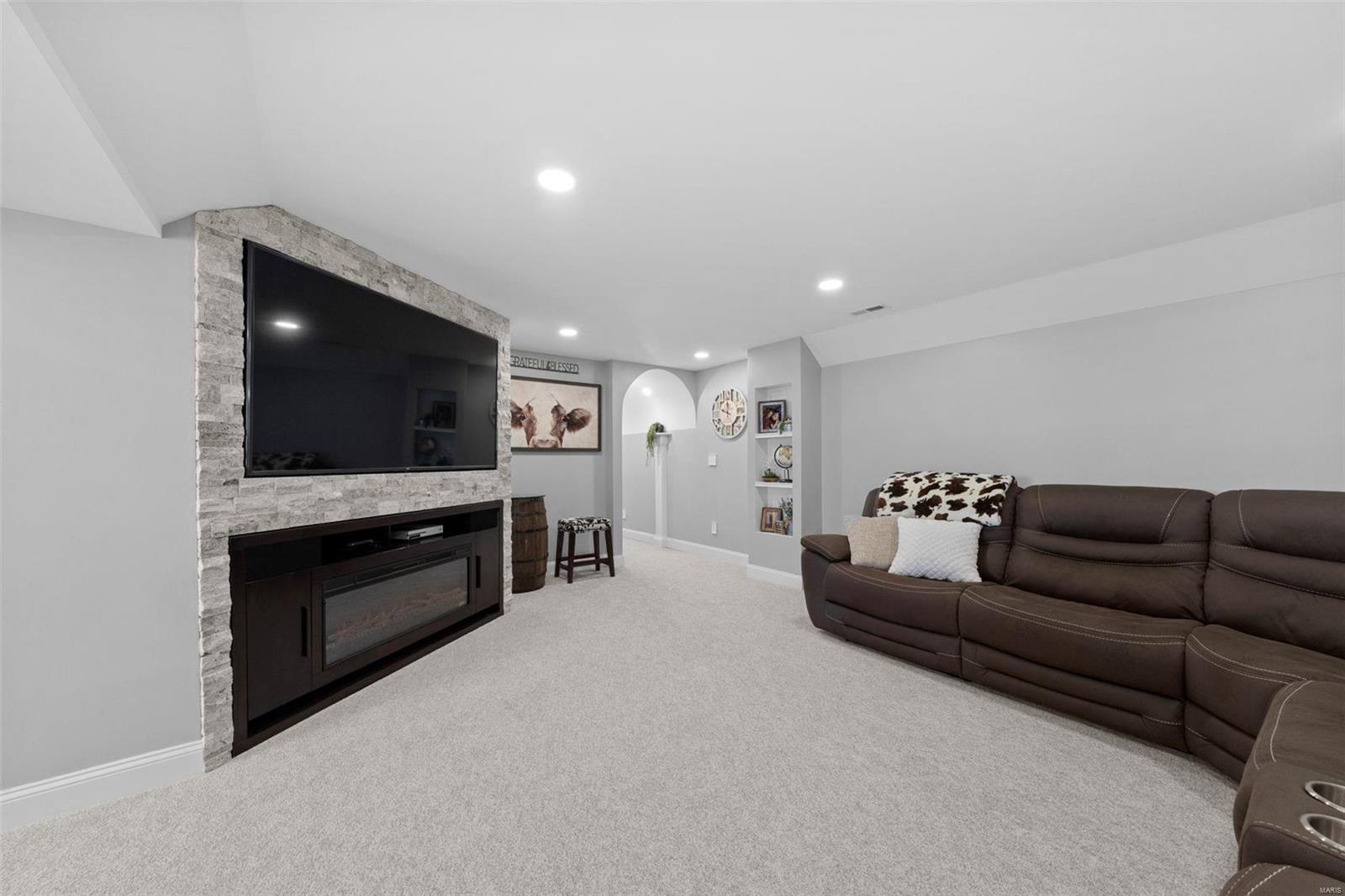10241 Hawthorn Road Property Photo 39